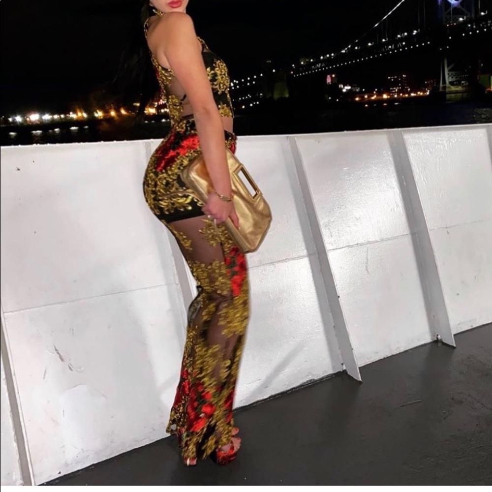 Stunning Gold rose floral two piece pant set
